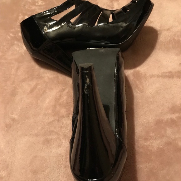 Maurice’s Leather Heels - Picture 5 of 7